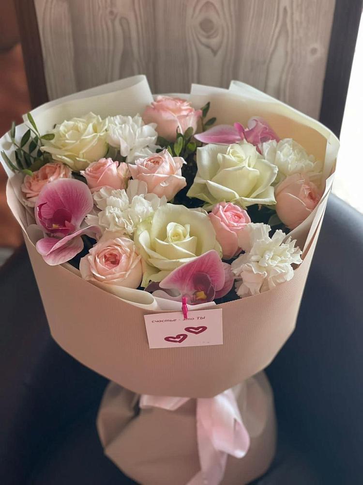 Букет цветов из: Орхидеи, Розы и Гвоздики в Пригородный Оренбургский район