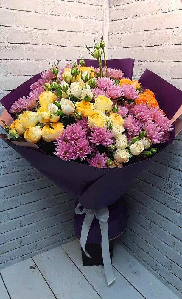 Букет цветов из: Хризантемы и Розы в Пригородный Оренбургский район