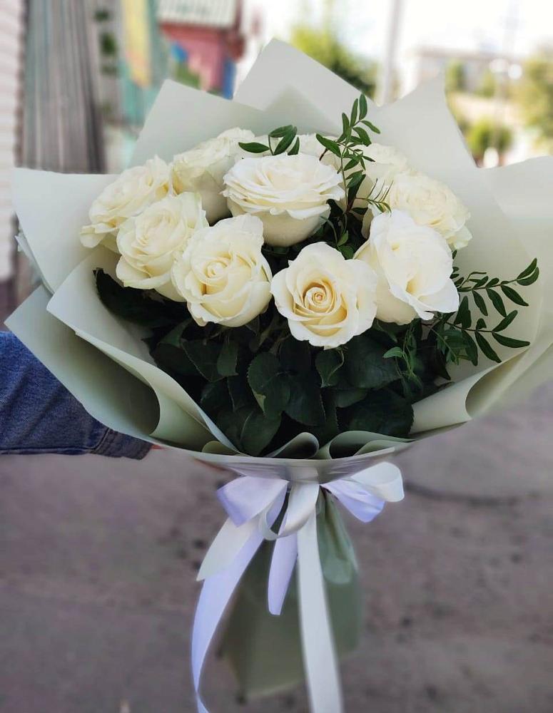 Букет Белые розы Проуд в Пригородный Оренбургский район