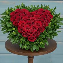 Цветочная композиция из Розы в виде сердца в Пригородный Оренбургский район