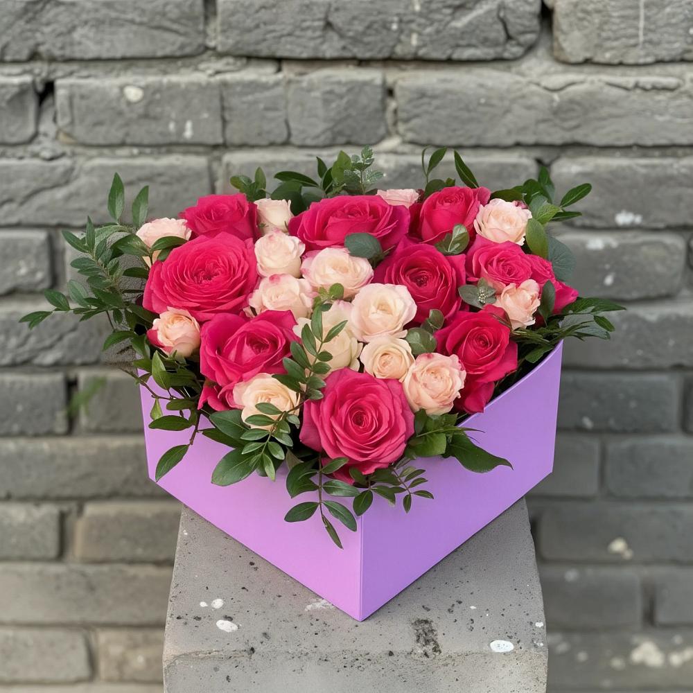 Цветочная композиция из Розы в коробке в Пригородный Оренбургский район