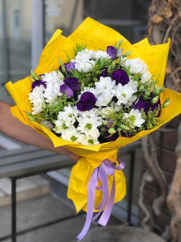 Букет цветов из: Ирисы, Хризантемы и Ромашки в Пригородный Оренбургский район