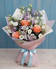 Букет цветов из:  Лизиантусы, Розы, Альстромерии и Гипсофила в Пригородный Оренбургский район