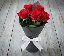 Букет 5 Красных роз Эдлесс Лав в Пригородный Оренбургский район