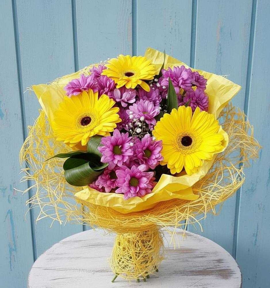 Букет цветов из: Хризантемы и Герберы в Пригородный Оренбургский район