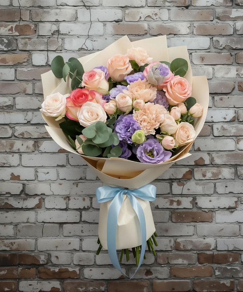 Букет цветов из: Розы, Лизиантусы и Гвоздики в Пригородный Оренбургский район