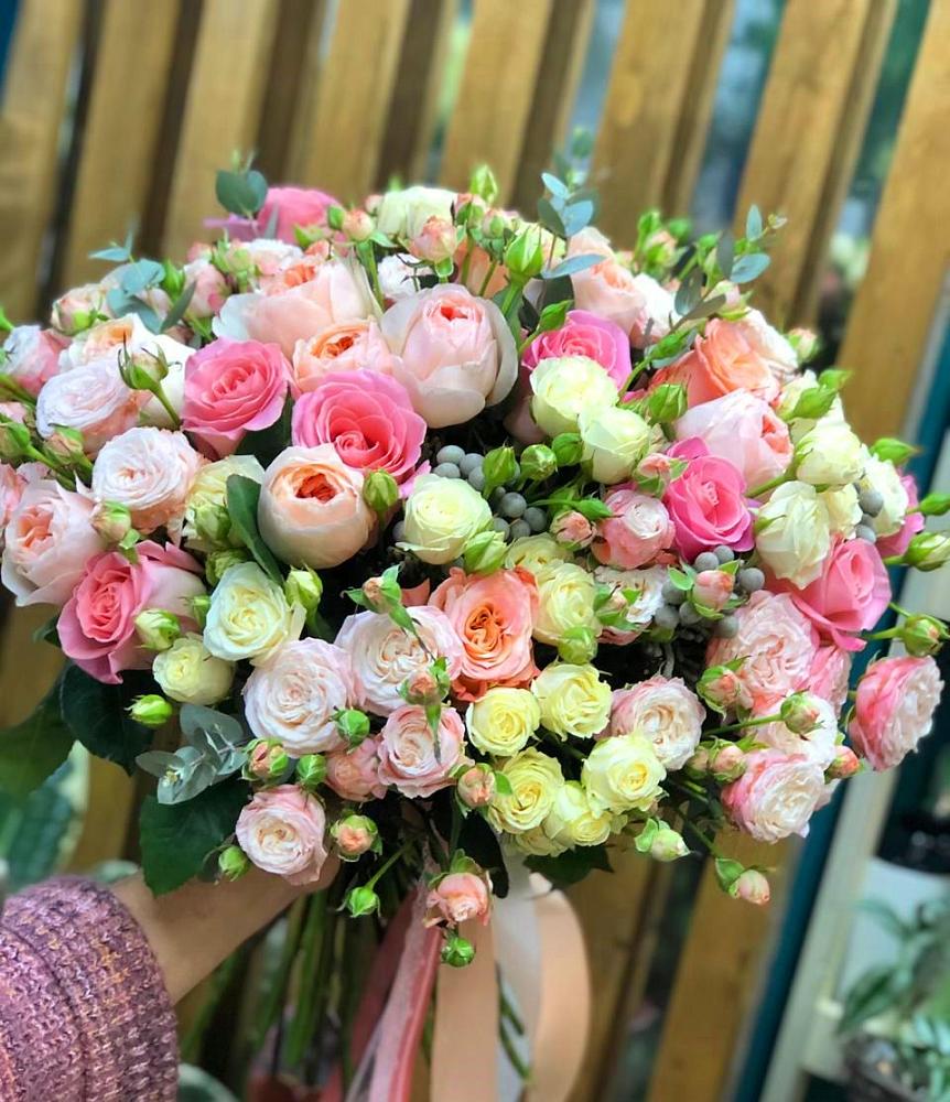 Букет цветов из: Розы в Пригородный Оренбургский район