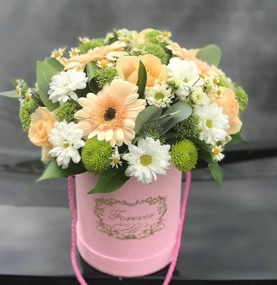 Цветочная композиция из Розы, Герберы и Хризантемы в шляпной коробке в Пригородный Оренбургский район